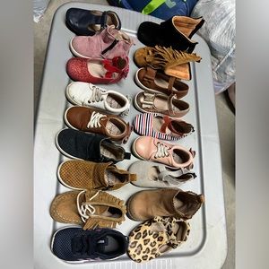 Size 18-24 monkey feet shoes